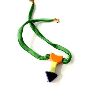 🔥1970s Ceramic Arrow Green Ribbon Choker Necklace